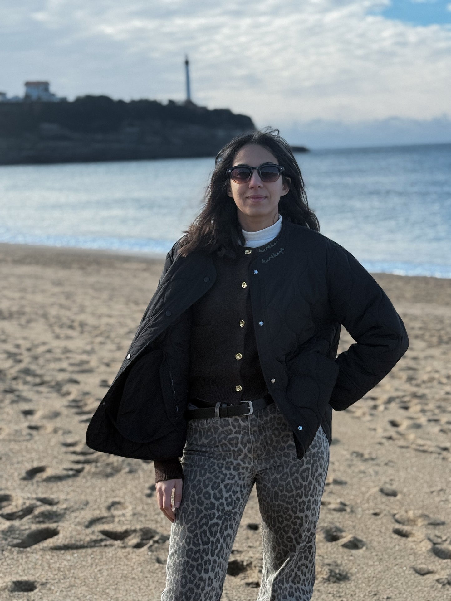 Cardigan MARSA à Boutons Dorés – Chocolat